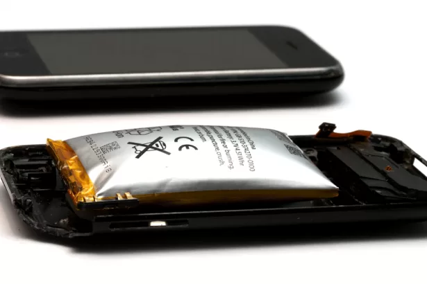 phone battery swelling